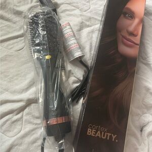 Cortex Beauty- Black- 2” volumizing blow out brush